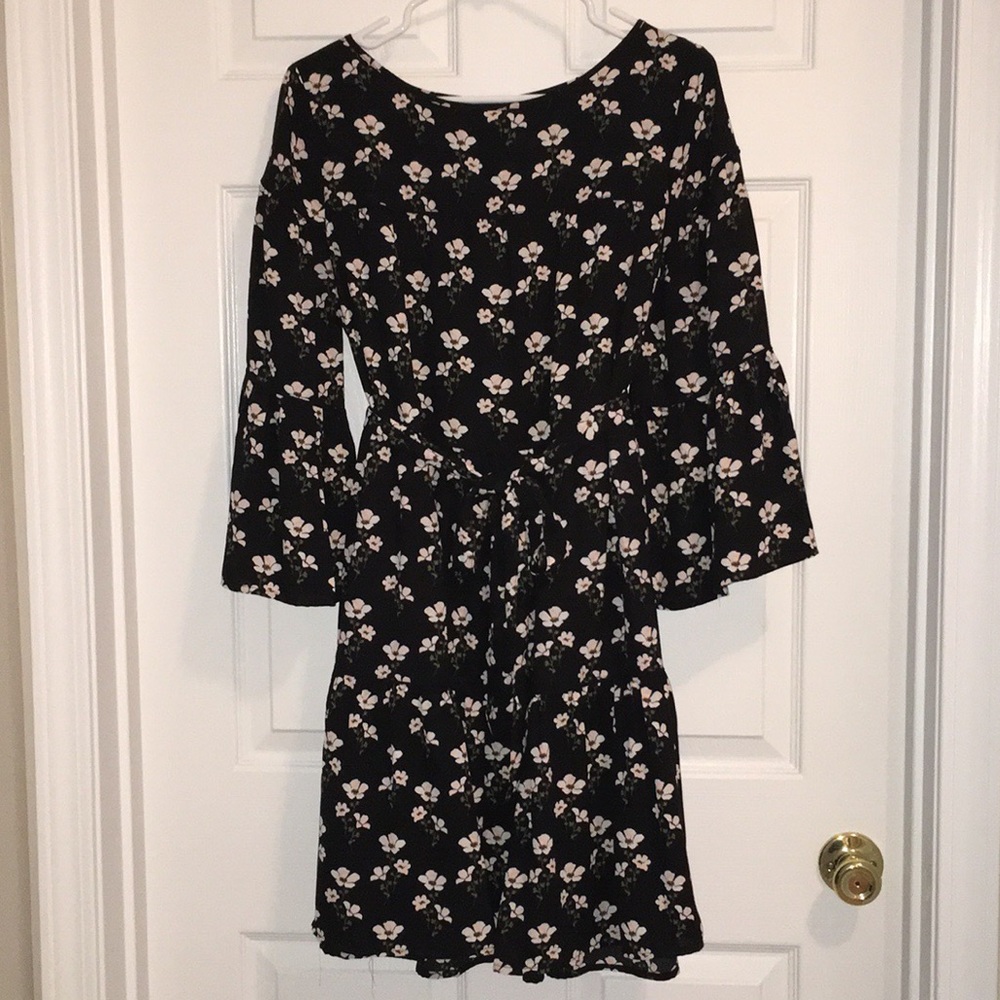 Gap Floral Bell Sleeve Dress - Picture 4 of 8